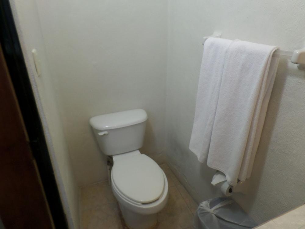 Uke Inn Hotel & Suites Xamaipak Tuxtla Gutiérrez Екстериор снимка