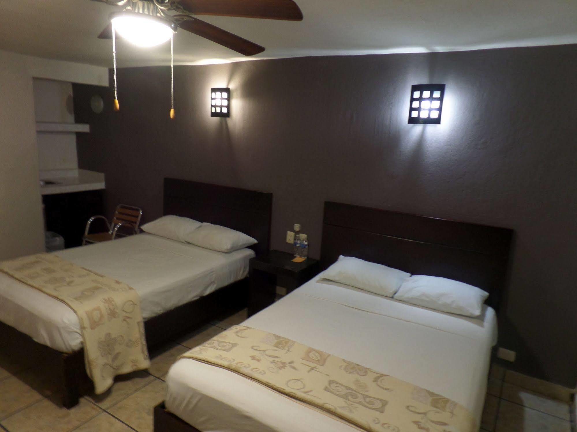 Uke Inn Hotel & Suites Xamaipak Tuxtla Gutiérrez Екстериор снимка