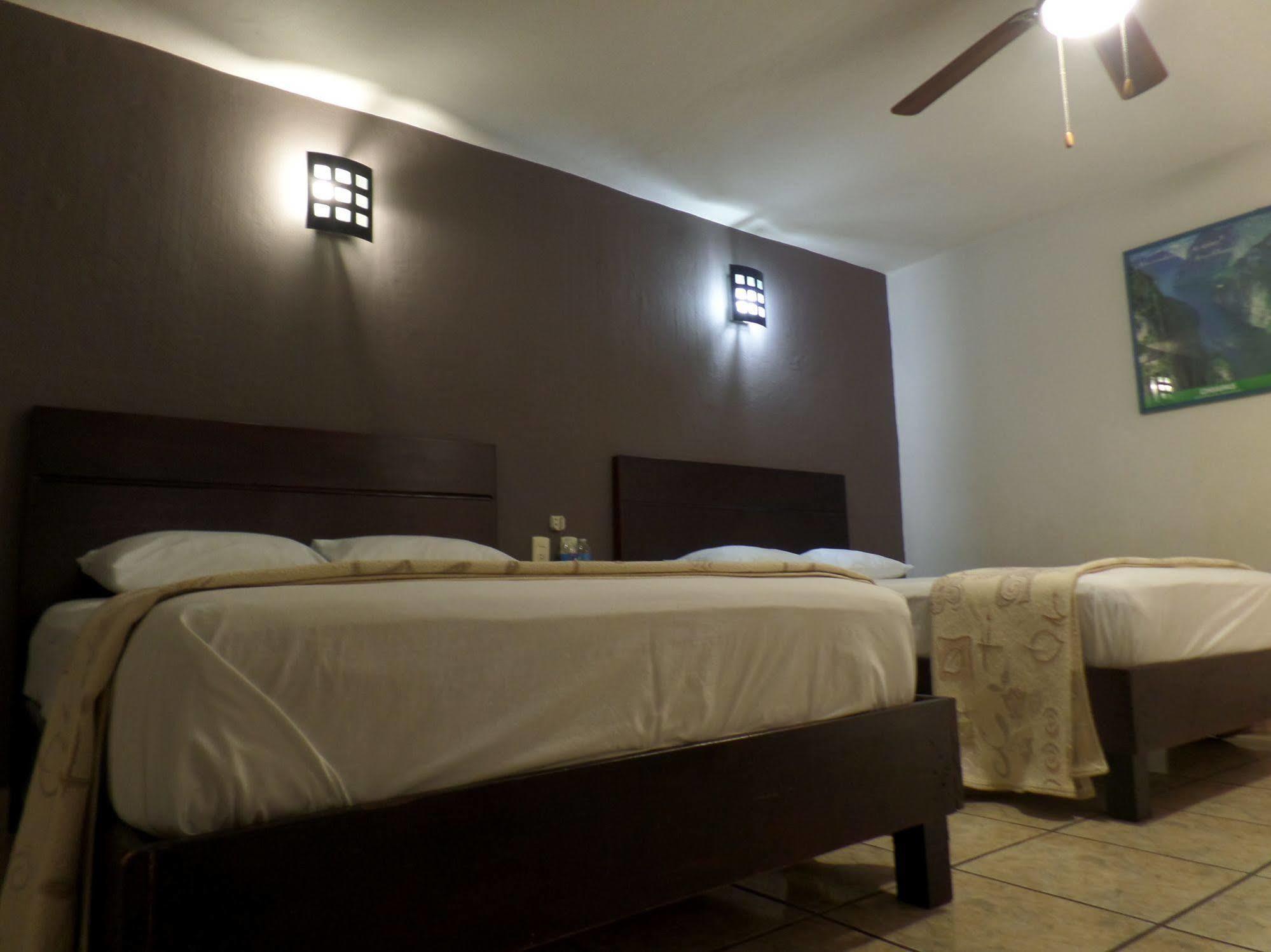 Uke Inn Hotel & Suites Xamaipak Tuxtla Gutiérrez Екстериор снимка